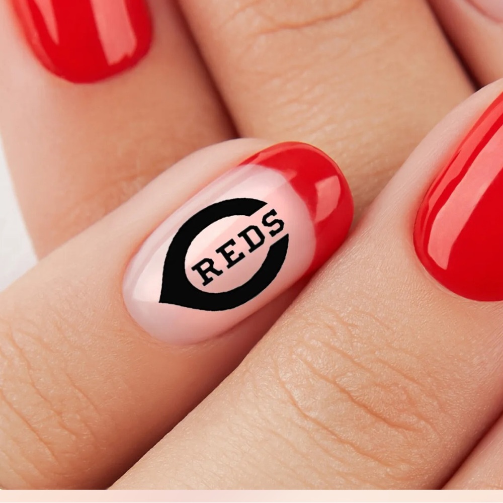 BO/GO$6 Cincinatti Reds Baseball Nail Decals MLB - Picture 3 of 5